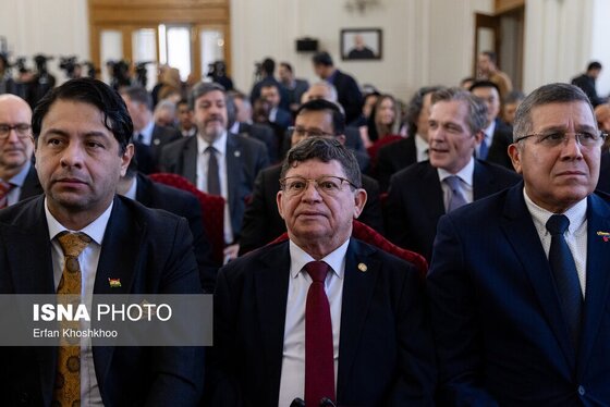 گزارش تصویری | نشست وزیر امور خارجه با سفرا و رؤسای نمایندگی‌های خارجی مقیم تهران