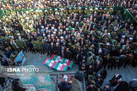 گزارش تصویری | تشییع پیکر شهدای حوادث اخیر در شهرهای مختلف ایران