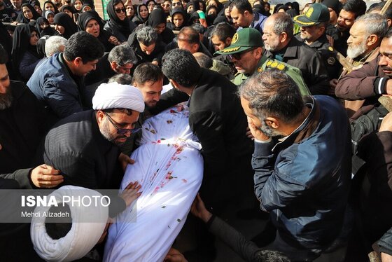 گزارش تصویری | تشییع پیکر شهدای حوادث اخیر در شهرهای مختلف ایران