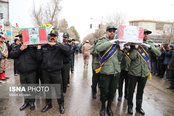 گزارش تصویری | تشییع پیکر شهدای حوادث اخیر در شهرهای مختلف ایران