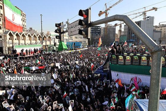 گزارش تصویری | مراسم تشییع پیکر شهدای مدافع امنیت در مشهد (۲۲ دی ۱۴۰۴) - ۴