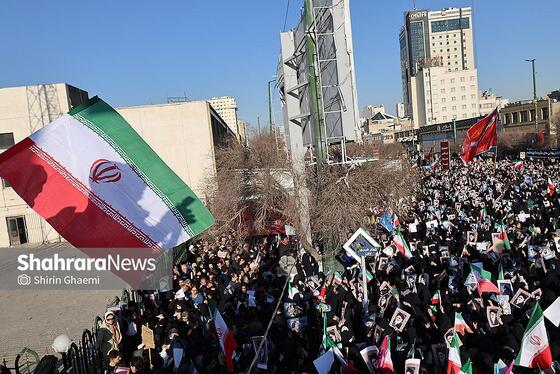 گزارش تصویری | مراسم تشییع پیکر شهدای مدافع امنیت در مشهد (۲۲ دی ۱۴۰۴) - ۴