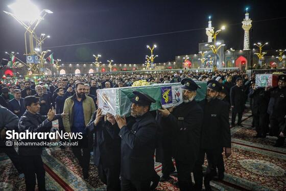 گزارش تصویری | وداع با پیکر مطهر شهدای مدافع امنیت در حرم مطهر امام‌رضا(ع)