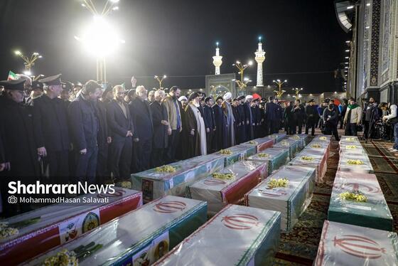 گزارش تصویری | وداع با پیکر مطهر شهدای مدافع امنیت در حرم مطهر امام‌رضا(ع)
