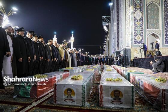 گزارش تصویری | وداع با پیکر مطهر شهدای مدافع امنیت در حرم مطهر امام‌رضا(ع)
