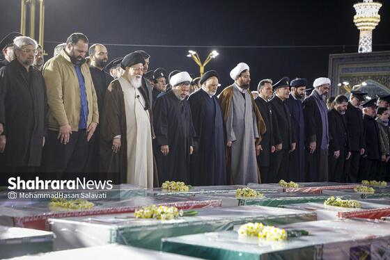 گزارش تصویری | وداع با پیکر مطهر شهدای مدافع امنیت در حرم مطهر امام‌رضا(ع)