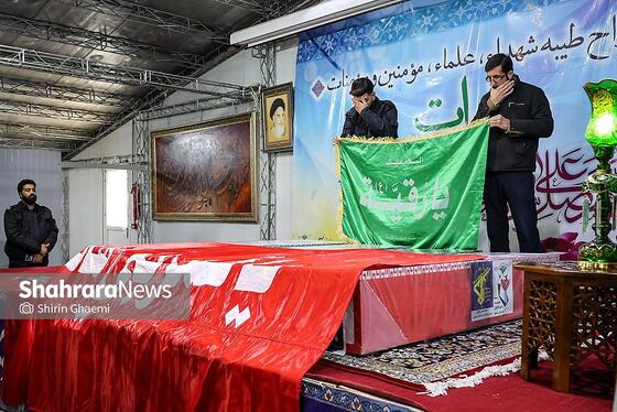 گزارش تصویری | مراسم تدفین پیکرهای شهدای مدافع امنیت در آرامستان بهشت‌رضا(ع) مشهد