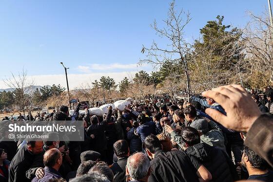 گزارش تصویری | مراسم تدفین پیکرهای شهدای مدافع امنیت در آرامستان بهشت‌رضا(ع) مشهد