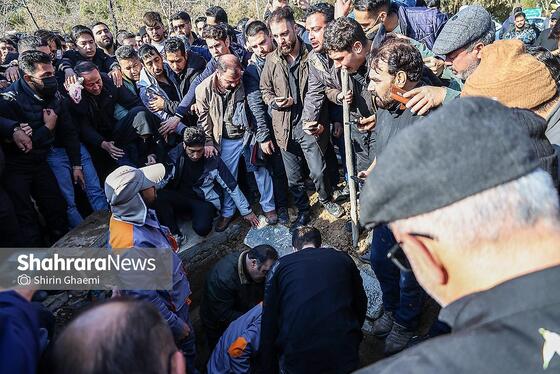 گزارش تصویری | مراسم تدفین پیکرهای شهدای مدافع امنیت در آرامستان بهشت‌رضا(ع) مشهد