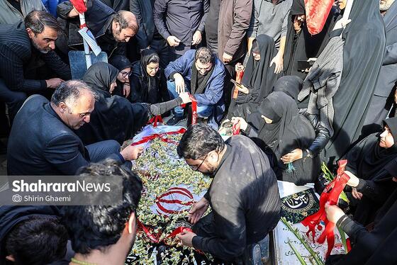 گزارش تصویری | مراسم تدفین پیکرهای شهدای مدافع امنیت در آرامستان بهشت‌رضا(ع) مشهد