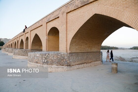 گزارش تصویری | زاینده‌رود خشکید؛ تاریخ اصفهان تخریب شد!