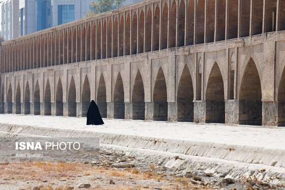 گزارش تصویری | زاینده‌رود خشکید؛ تاریخ اصفهان تخریب شد!