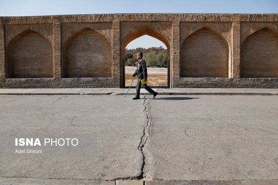 گزارش تصویری | زاینده‌رود خشکید؛ تاریخ اصفهان تخریب شد!