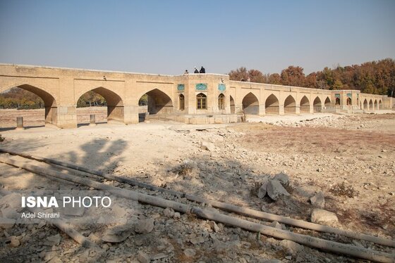 گزارش تصویری | زاینده‌رود خشکید؛ تاریخ اصفهان تخریب شد!