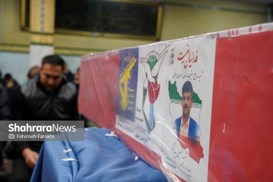 گزارش تصویری | تشییع پیکر شهدای مدافع امنیت در هوای برفی مشهد