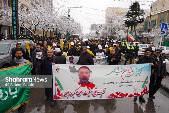 گزارش تصویری | تشییع پیکر شهدای مدافع امنیت در هوای برفی مشهد