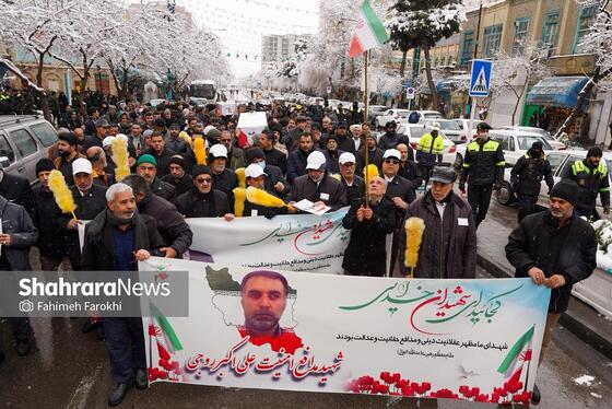 گزارش تصویری | تشییع پیکر شهدای مدافع امنیت در هوای برفی مشهد