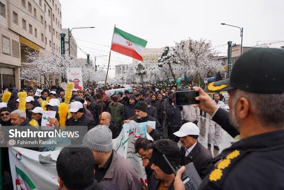 گزارش تصویری | تشییع پیکر شهدای مدافع امنیت در هوای برفی مشهد