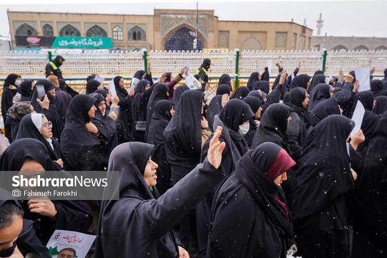 گزارش تصویری | تشییع پیکر شهدای مدافع امنیت در هوای برفی مشهد