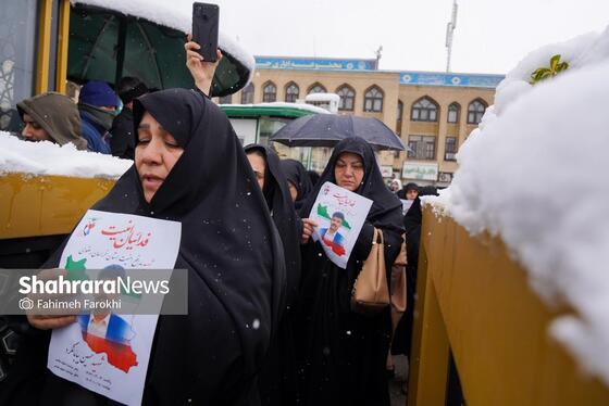 گزارش تصویری | تشییع پیکر شهدای مدافع امنیت در هوای برفی مشهد