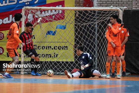 گزارش تصویری | لیگ دسته اول فوتسال | مسابقه بازرگانی دائم‌پناه مشهد و عمران‌بتن اکباتان همدان