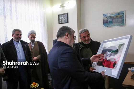 گزارش تصویری | دیدار شهردار مشهد مقدس با خانواده شهید «عیسی علیپور»