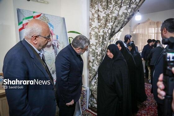گزارش تصویری | دیدار شهردار مشهد مقدس با خانواده شهید «عیسی علیپور»