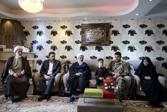 نمایندگان رهبر معظم انقلاب به دیدار شماری از جانبازان رفتند