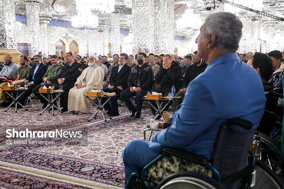 گزارش تصویری | گردهمایی جمعی از مجروحان و آسیب‌دیدگان حوادث اخیر، در حرم امام‌رضا(ع)