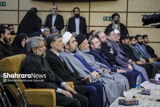 گزارش تصویری | گرامیداشت شهدای اغتشاشات دی‌ماه کشور، در حرم امام‌رضا(ع)