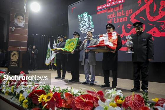 گزارش تصویری | گرامیداشت شهدای اغتشاشات دی‌ماه کشور، در حرم امام‌رضا(ع)