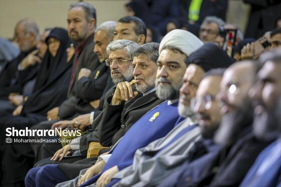 گزارش تصویری | گرامیداشت شهدای اغتشاشات دی‌ماه کشور، در حرم امام‌رضا(ع)