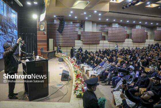 گزارش تصویری | گرامیداشت شهدای اغتشاشات دی‌ماه کشور، در حرم امام‌رضا(ع)