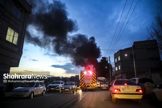 گزارش تصویری | آتش سوزی گسترده در کارگاه تولیدی مبل در بلوار توس مشهد
