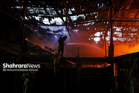 گزارش تصویری | آتش سوزی گسترده در کارگاه تولیدی مبل در بلوار توس مشهد