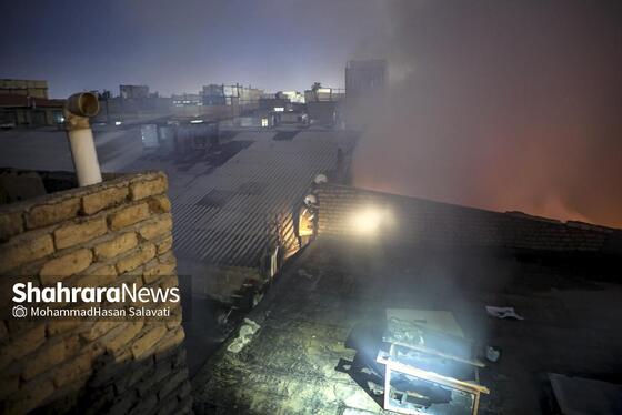گزارش تصویری | آتش سوزی گسترده در کارگاه تولیدی مبل در بلوار توس مشهد