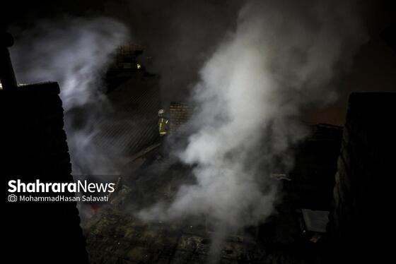 گزارش تصویری | آتش سوزی گسترده در کارگاه تولیدی مبل در بلوار توس مشهد
