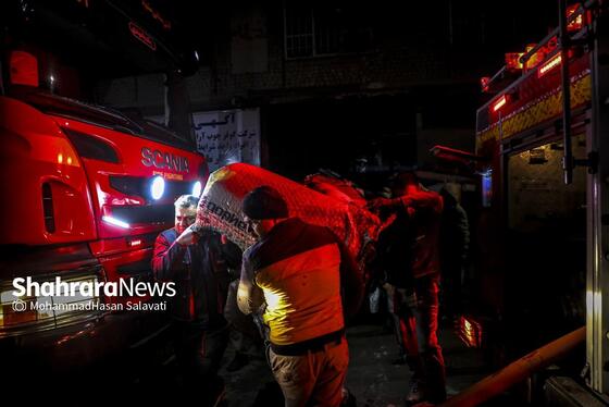 گزارش تصویری | آتش سوزی گسترده در کارگاه تولیدی مبل در بلوار توس مشهد