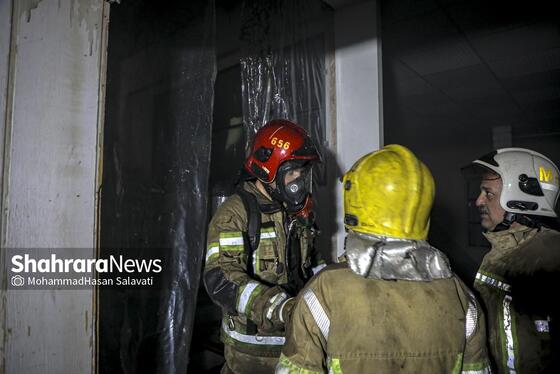 گزارش تصویری | آتش سوزی گسترده در کارگاه تولیدی مبل در بلوار توس مشهد