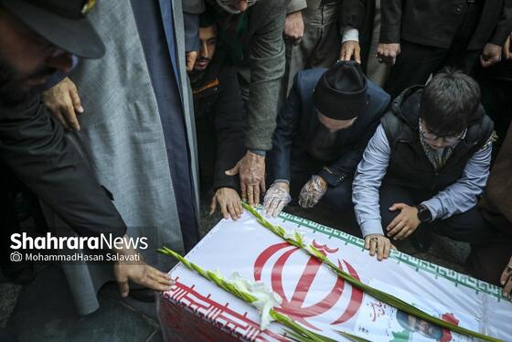 گزارش تصویری | مراسم تشییع پیکر مطهر شهید مدافع امنیت «مهدی ظریف» در مشهد ۲