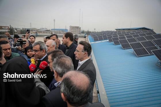 گزارش تصویری | مراسم بهره‌برداری از ۲.۶ مگاوات نیروگاه خورشیدی در مشهد