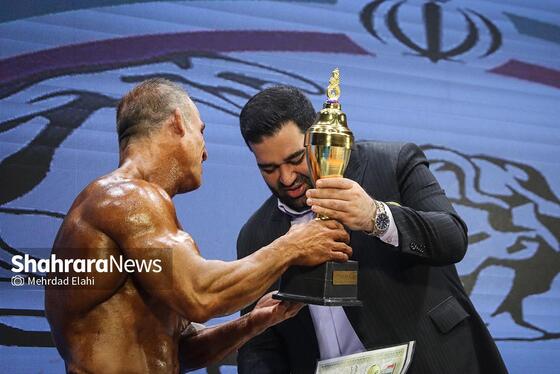 گزارش تصویری | بدنسازان استان خراسان رضوی روی صحنه مسابقه (۱۰ بهمن ۱۴۰۴)