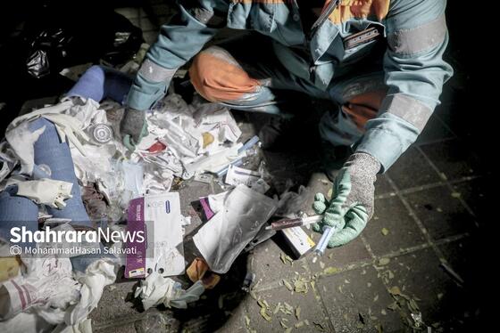 گزارش تصویری | رد عفونت بر آسفالت شهر