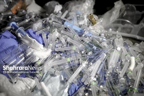 گزارش تصویری | رد عفونت بر آسفالت شهر