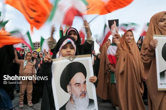 گزارش تصویری | مراسم آغاز چهل‌وهفتمین سالگرد دهه فجر انقلاب اسلامی در میدان شهدای مشهد