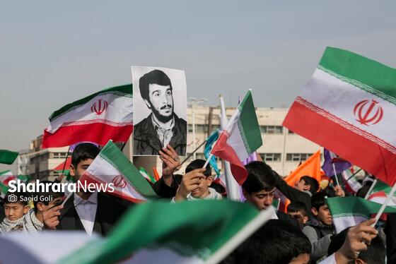 گزارش تصویری | مراسم آغاز چهل‌وهفتمین سالگرد دهه فجر انقلاب اسلامی در میدان شهدای مشهد