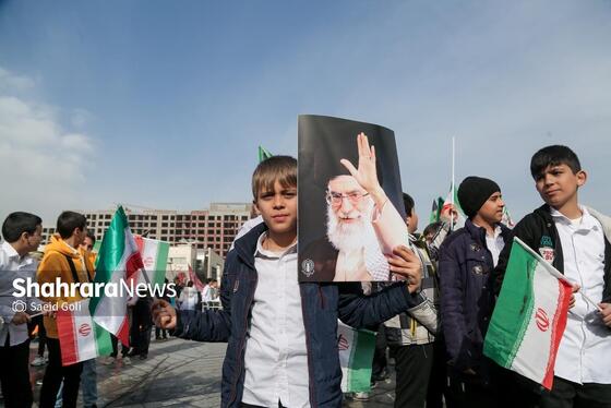 گزارش تصویری | مراسم آغاز چهل‌وهفتمین سالگرد دهه فجر انقلاب اسلامی در میدان شهدای مشهد