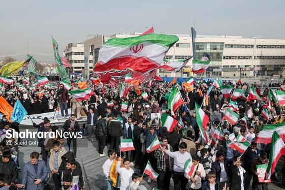 گزارش تصویری | مراسم آغاز چهل‌وهفتمین سالگرد دهه فجر انقلاب اسلامی در میدان شهدای مشهد