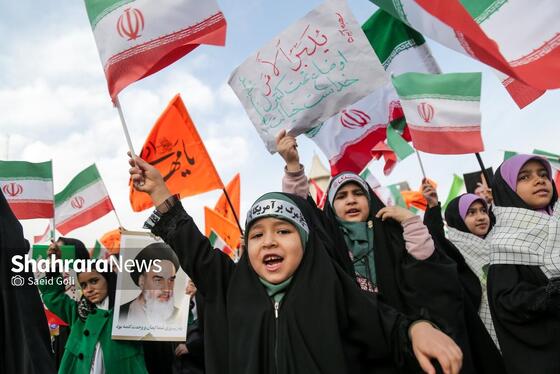 گزارش تصویری | مراسم آغاز چهل‌وهفتمین سالگرد دهه فجر انقلاب اسلامی در میدان شهدای مشهد