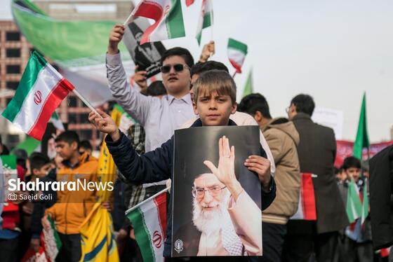 گزارش تصویری | مراسم آغاز چهل‌وهفتمین سالگرد دهه فجر انقلاب اسلامی در میدان شهدای مشهد